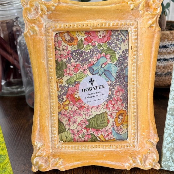 Vintage-Inspired Frame Trio - Lime, Peach, Mint - Picture 3 of 4